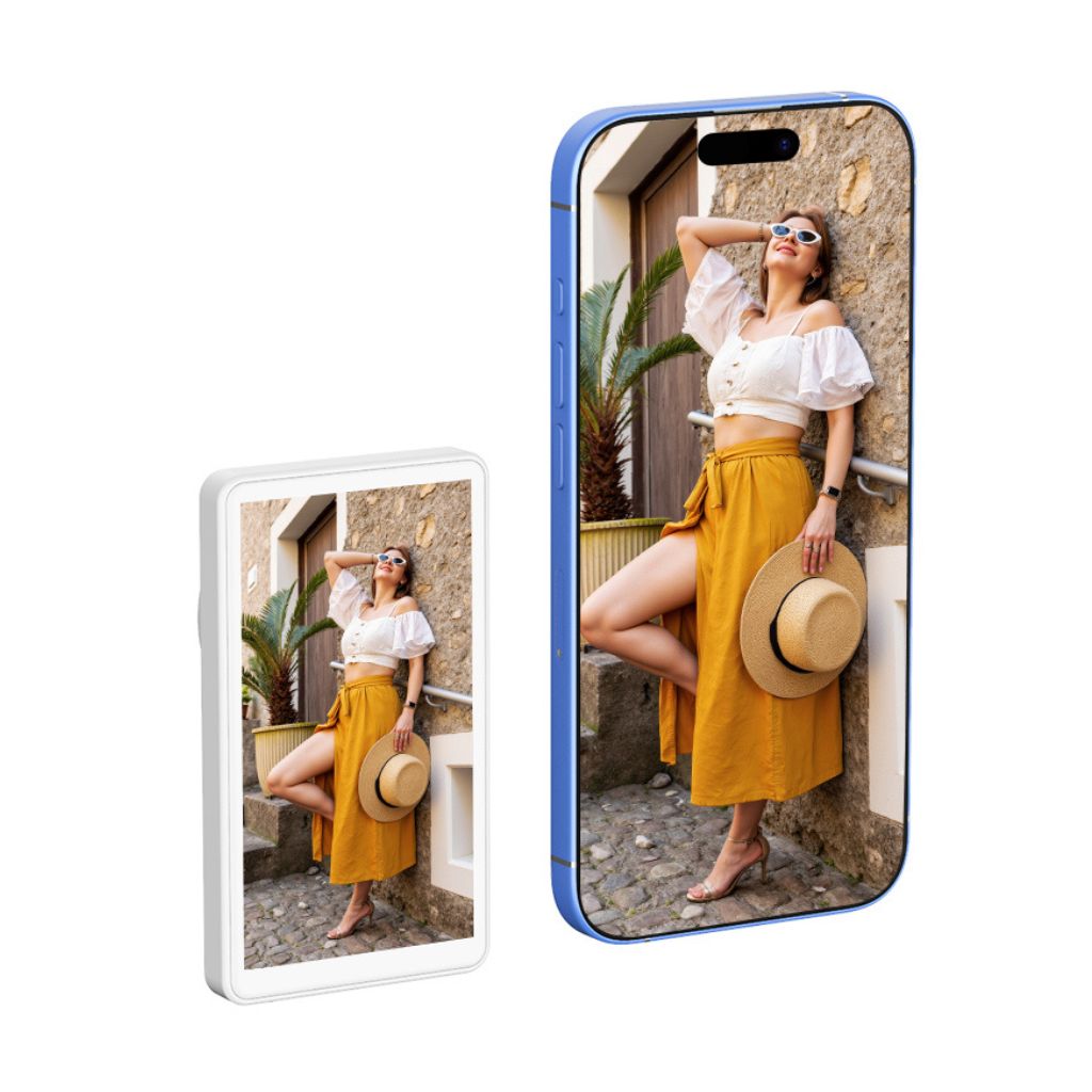 Content Creator Magnetic Selfie Screen